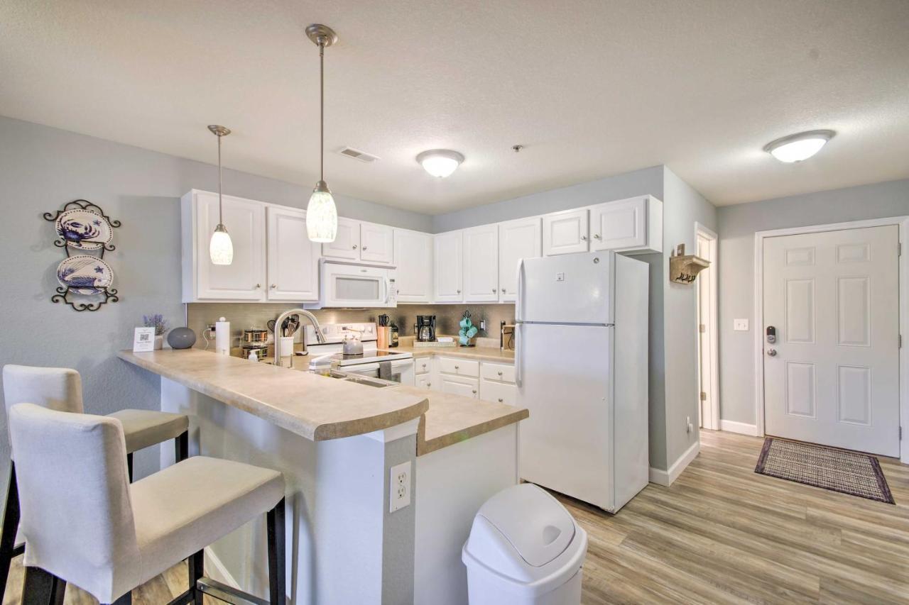 Sleek Lake Ozark Gem With Views And Pool Access! Exterior photo